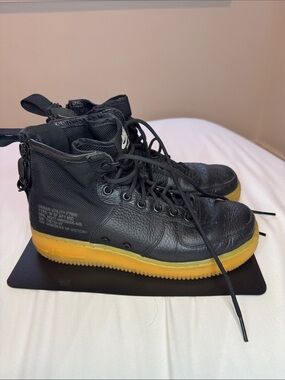 Nike Air Force 1 Mid Men’s Size 8.5 Black High Top Sneakers